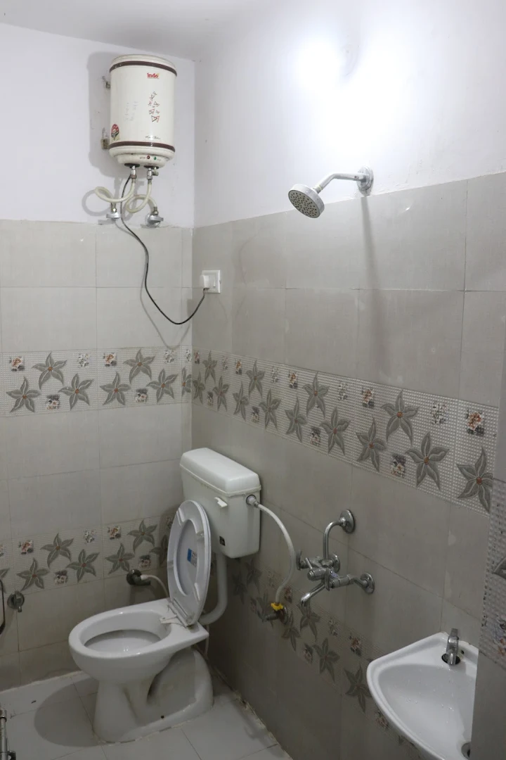 Aryan Heights Boys Hostel Near D-Mart – Rajeev Gandhi Nagar Kota